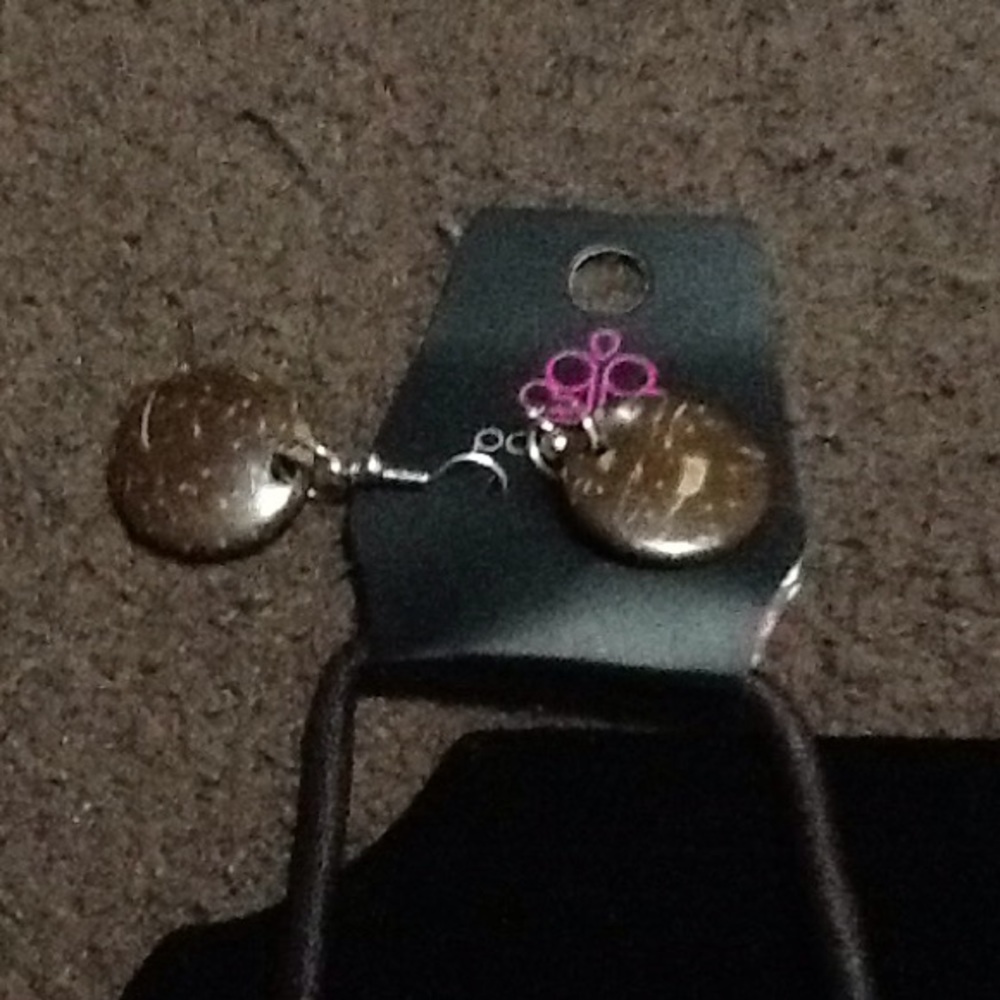 Necklace - Picture 3 of 4